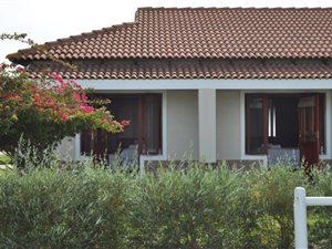 2 Bed Apartment in Keurboomstrand
