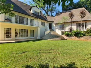 4 Bed House in Blackridge