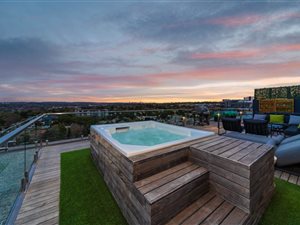 4 Bed Penthouse in Sandown