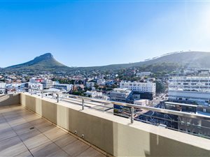 2 Bed Apartment in Cape Town City Centre