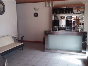 5 Bed House in Monte Vista