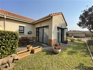 1 Bed House in Hazeldean (Silverlakes Surroundings)
