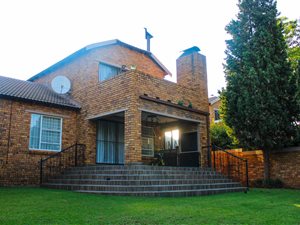4 Bed Townhouse in Amorosa
