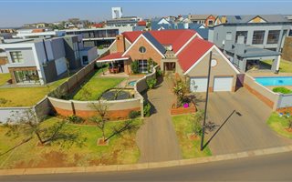4 Bedroom House in Midstream Ridge Estate