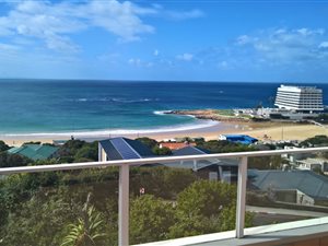 5 Bed House in Signal Hill