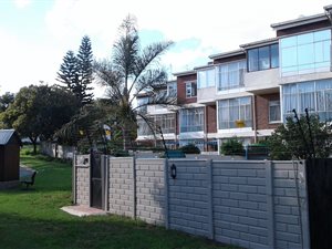 3 Bed Duplex in Fairmount