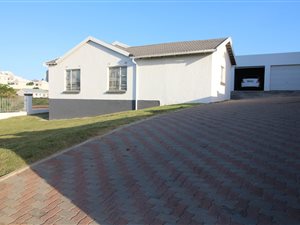 3 Bed House in Beacon Bay