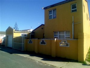 5 Bed House in Beacon Valley