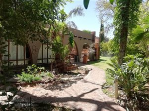 4 Bed House in Keidebees
