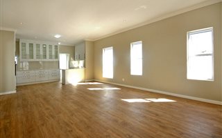 3 Bedroom House in Somerset West Central