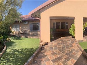 4 Bed House in Heuwelsig