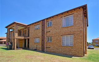 2 Bedroom Apartment in Erand Gardens
