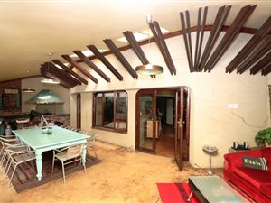 4 Bed House in Parktown North