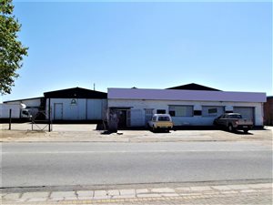 1800 m² Commercial space in George Central