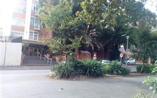 2 Bedroom Apartment in Parktown