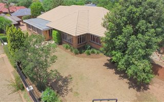 5 Bedroom House in Parkdene