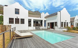 4 Bedroom House in Hout Bay and surrounds