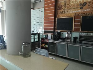 144 m² Commercial space in Esplanade