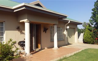 2 Bedroom Townhouse in Declerqville