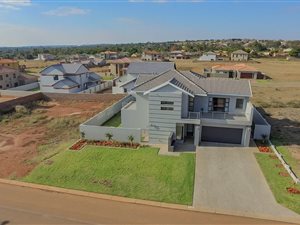 4 Bed House in Century Manor Estate