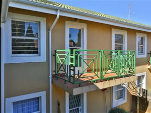 2 Bed Apartment in Weltevreden Park