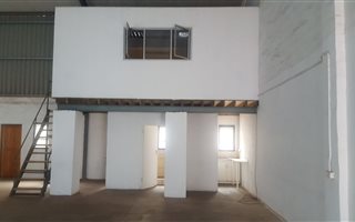 180 m² Commercial space in Amanzimtoti