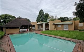 5 Bedroom House in Bramley View