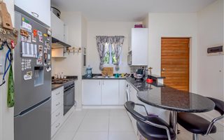 2 Bedroom Apartment in Sheffield Beach