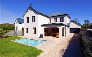 3 Bedroom House in Kommetjie
