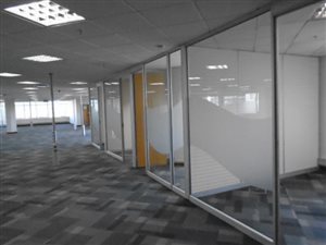 842 m² Office Space in North Beach