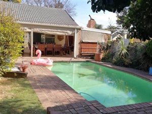 3 Bed House in Brackendowns
