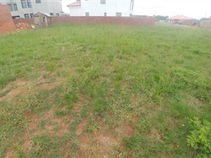 400 m² Land available in The Orchards
