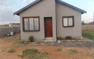2 Bedroom House in Klarinet