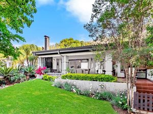 4 Bed House in Quellerina