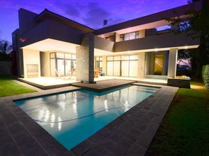 5 Bed House in Lombardy Estate