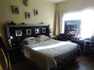 2 Bed Apartment in Vandermerweskroon
