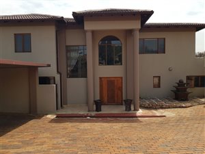 4 Bed House in Glenvista