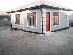 300 m² Land available in The Orchards