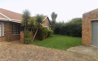 4 Bedroom House in Isandovale