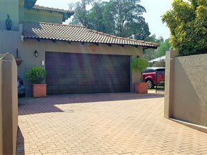 3 Bed House in Honeydew Manor