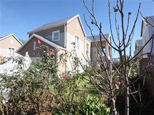 3 Bed House in Riverspray Lifestyle Estate