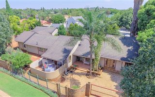 4 Bedroom House in Eldoraigne