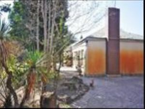 3 Bed House in Vereeniging Central