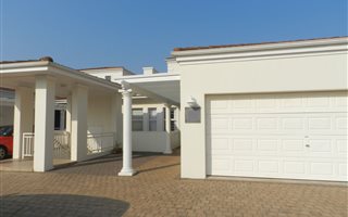 4 Bedroom Apartment in Umhlanga Rocks