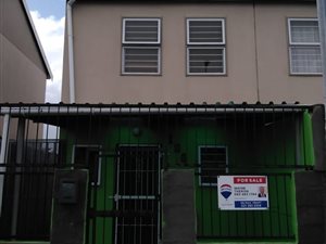 2 Bed House in Pelikan Park