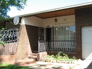 2 Bed House in Bezuidenhout Valley