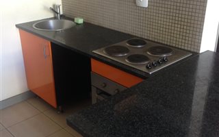 Bachelor apartment in Richmond