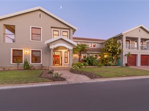 5 Bed House in Valmary Park