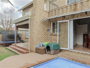 4 Bedroom House in Amberfield