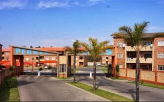 2 Bedroom Apartment in Comet
